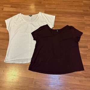 T-shirts V-neck short sleeve - Peace and Pearls, Justify - women’s size XL